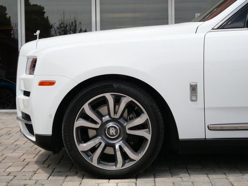 Used 2024 Rolls-Royce Cullinan w/ Cullinan Package AWD/4WD image 12