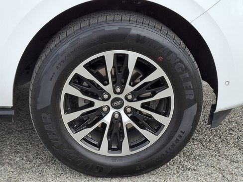 Certified 2025 Ford Expedition Max Platinum AWD/4WD image 11