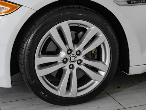 Used 2012 Jaguar XJ L image 57