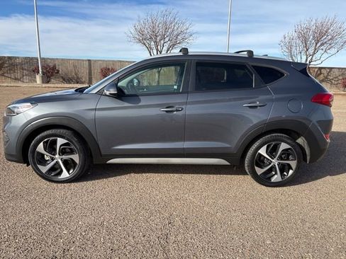 Used 2018 Hyundai Tucson Sport image 3