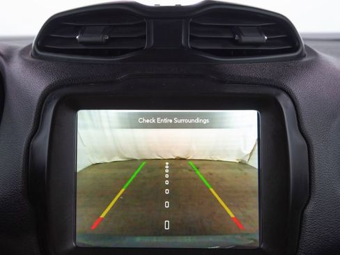 Used 2023 Jeep Renegade Latitude image 25