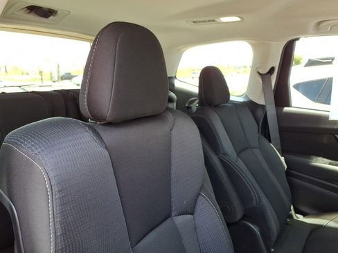 Used 2025 Subaru Ascent Premium w/ Premium Package AWD/4WD image 20