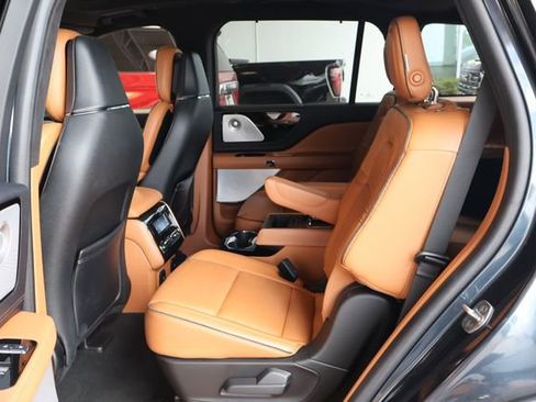 Used 2020 Lincoln Aviator Black Label Grand Touring w/ Class IV Trailer Tow Package AWD/4WD image 14