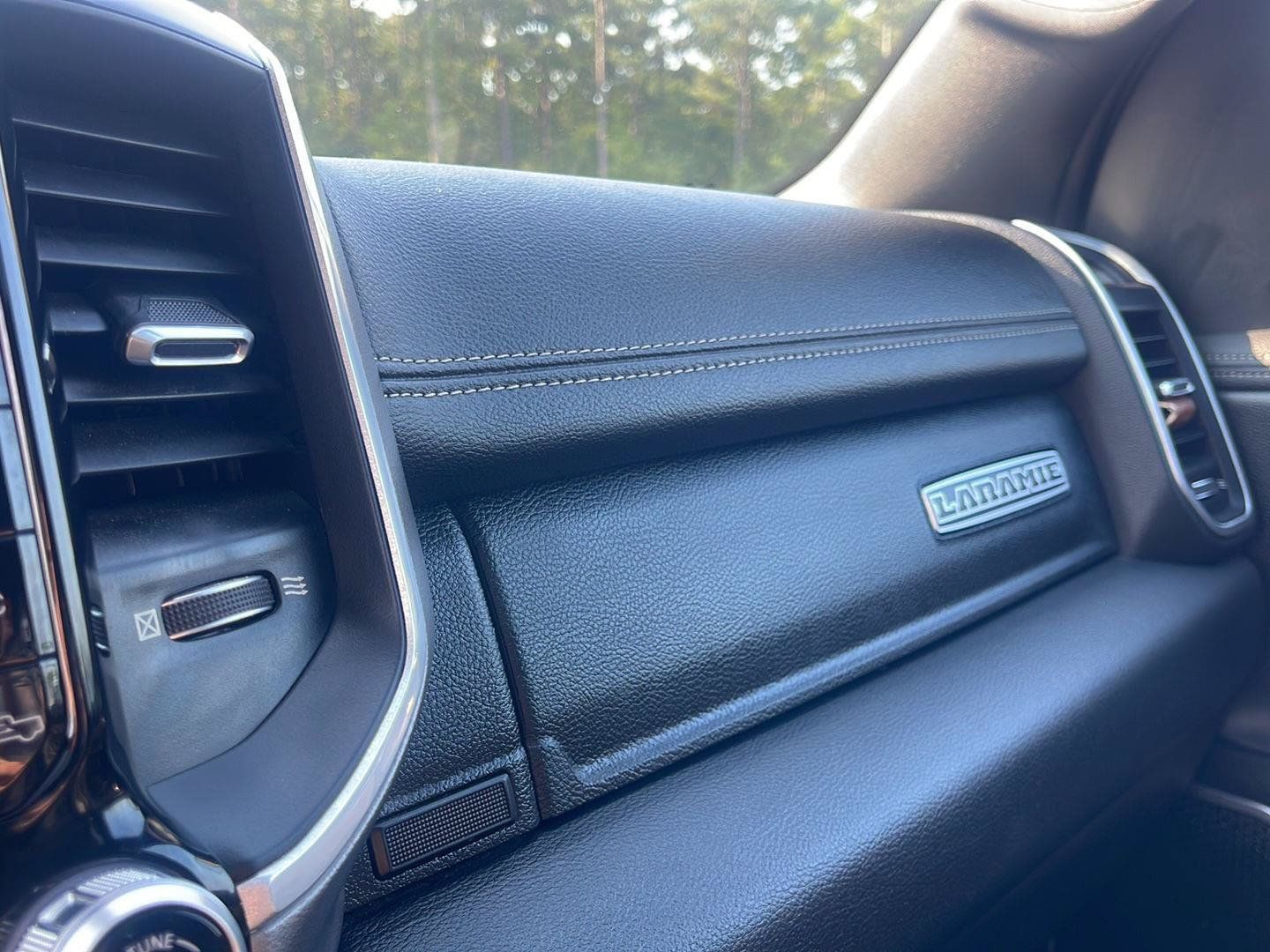 Used 2020 RAM 1500 Laramie w/ Sport Appearance Package AWD/4WD image 28