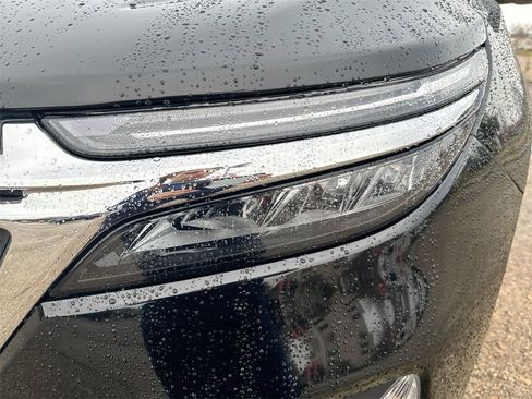 Used 2024 Chevrolet Equinox LT image 10