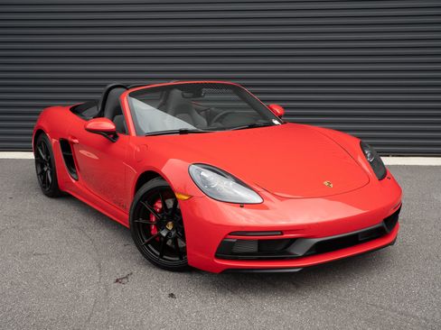 Certified 2025 Porsche 718 Boxster GTS RWD image 21