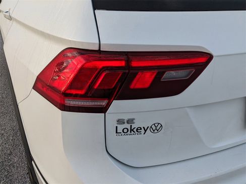Certified 2023 Volkswagen Tiguan SE R-Line image 33