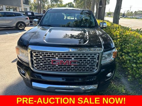 Used 2019 GMC Canyon Denali RWD image 1