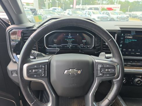 Used 2023 Chevrolet Silverado 1500 RST AWD/4WD image 17