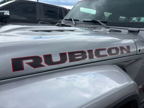 Used 2018 Jeep Wrangler Unlimited Rubicon w/ Dual Top Group AWD/4WD image 5