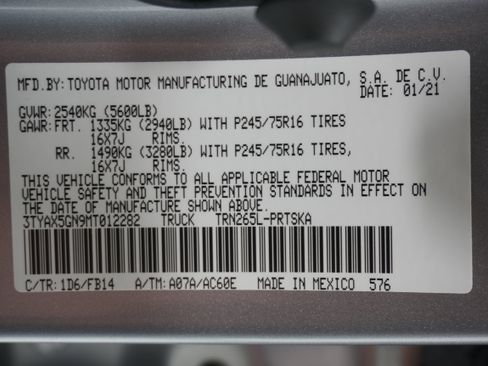 Used 2021 Toyota Tacoma SR w/ SR Convenience Package RWD image 27