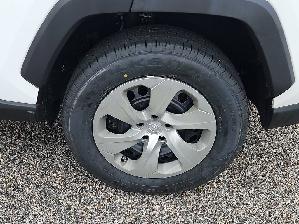Used 2019 Toyota RAV4 LE w/ All Weather Liner Package AWD/4WD image 8