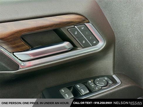 Used 2024 GMC Sierra 2500 SLT w/ SLT Premium Package image 18