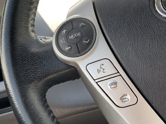 Used 2013 Toyota Prius V Five FWD image 24