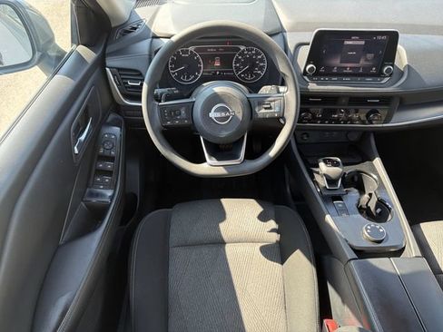 Used 2024 Nissan Rogue SV AWD/4WD image 25