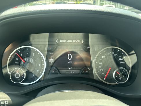 New 2026 RAM 1500 Express AWD/4WD image 13