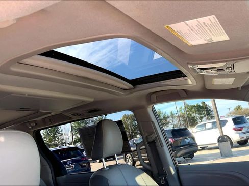 Used 2011 Toyota Sienna Limited image 13