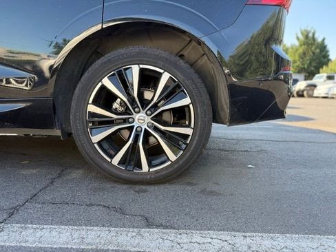 Used 2024 Volvo XC60 B5 Plus w/ Protection Package Premier image 5
