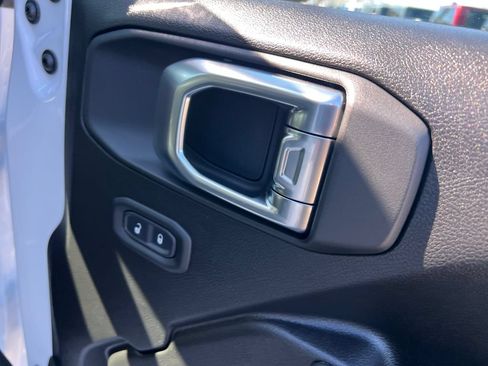 New 2026 Jeep Gladiator Sport AWD/4WD image 14