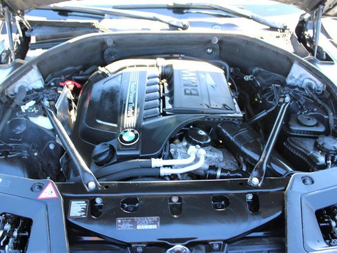 Used 2013 BMW 535i Gran Turismo xDrive image 38