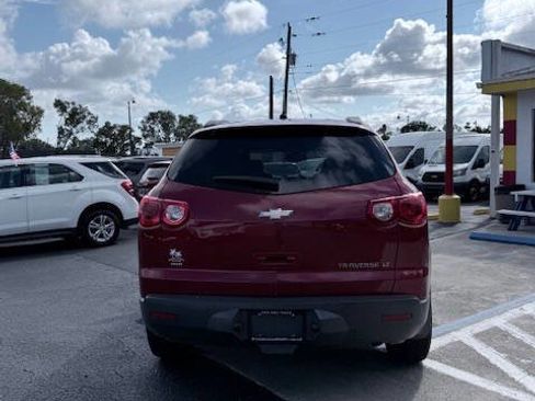 Used 2012 Chevrolet Traverse LT image 5
