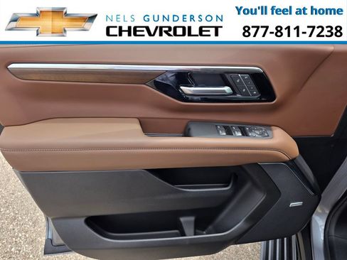 New 2026 Chevrolet Suburban High Country AWD/4WD image 22