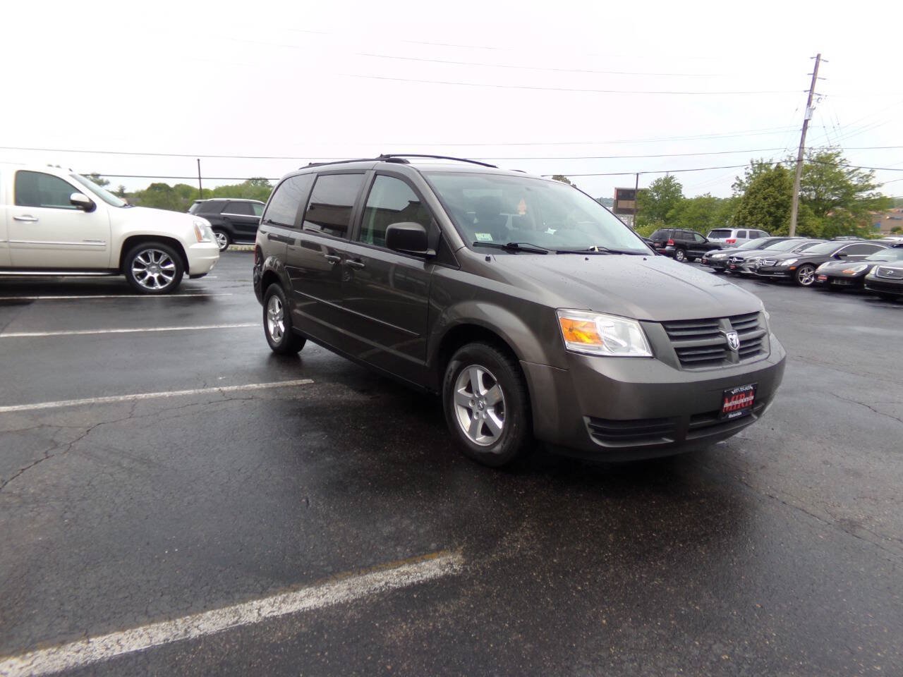 Used 2010 Dodge Grand Caravan SE FWD image 4