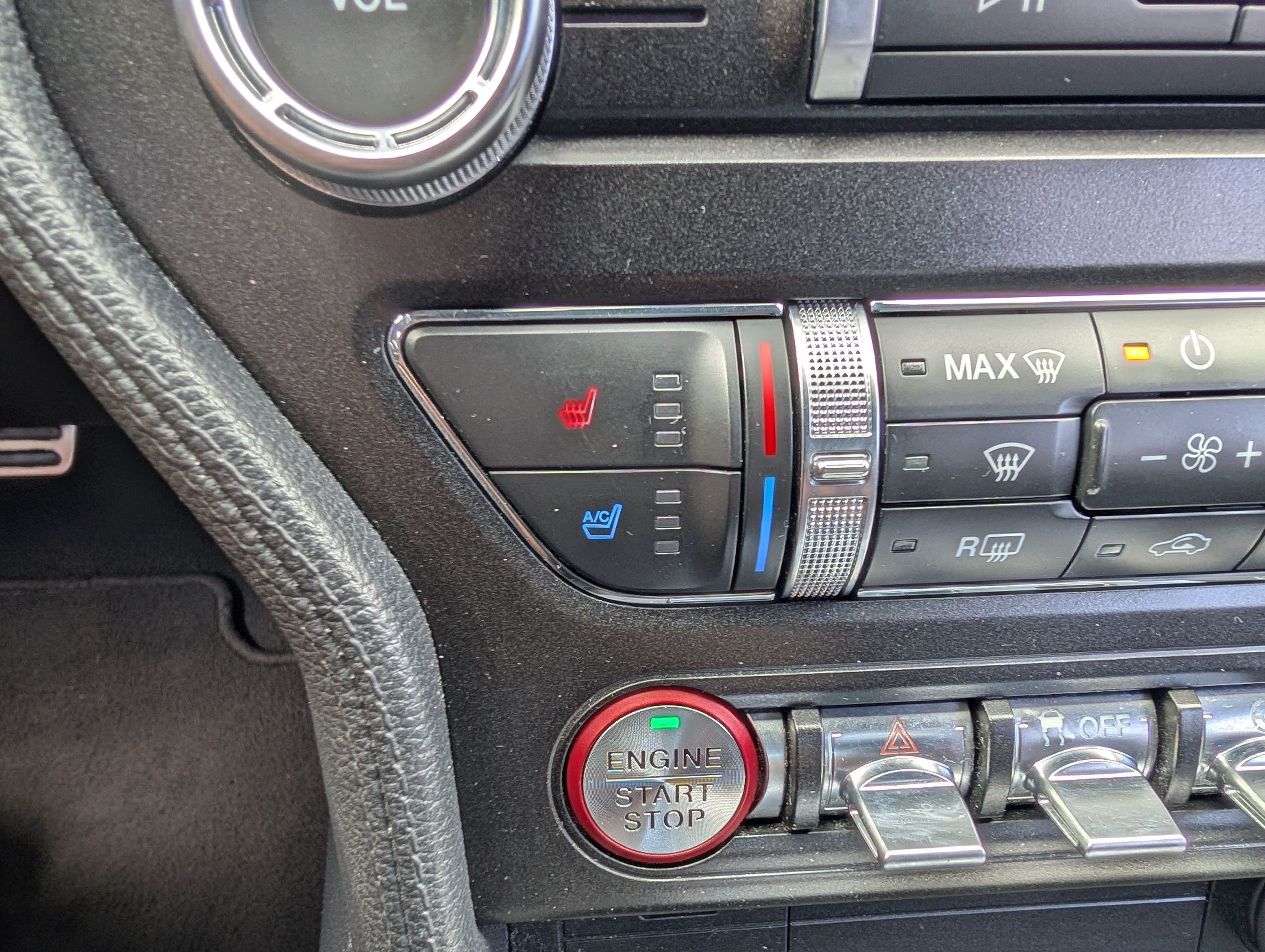 Used 2022 Ford Mustang Premium w/ Black Accent Package RWD image 29