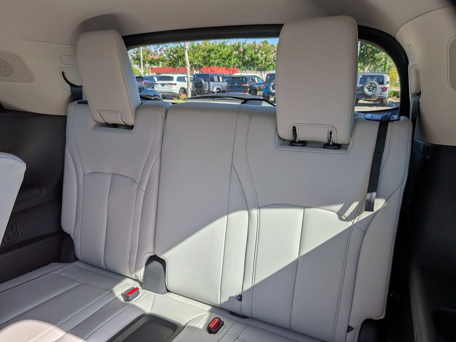 Used 2026 INFINITI QX60 Luxe w/ Cargo Package AWD/4WD image 32