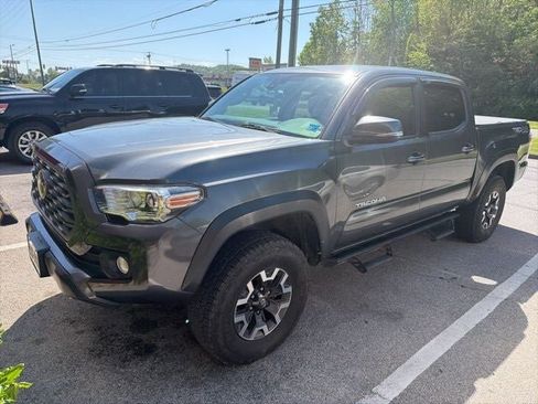 Used 2020 Toyota Tacoma TRD Off-Road AWD/4WD image 2