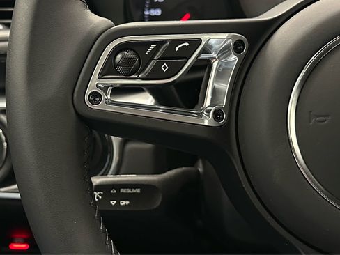 Used 2025 Porsche 718 Cayman S RWD image 19