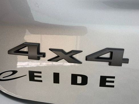 New 2026 Jeep Compass Limited image 9