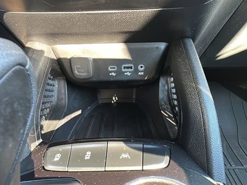 Used 2023 Chevrolet TrailBlazer LT image 21