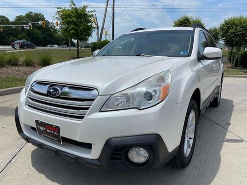 Used 2014 Subaru Outback 2.5i Premium AWD/4WD image 6