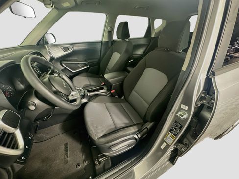 Used 2022 Kia Soul LX FWD image 13