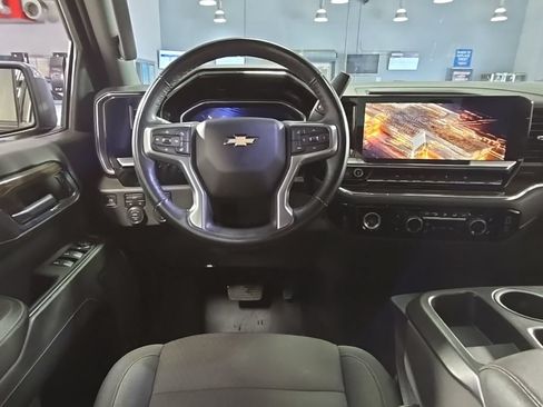 Used 2024 Chevrolet Silverado 1500 LT AWD/4WD image 25