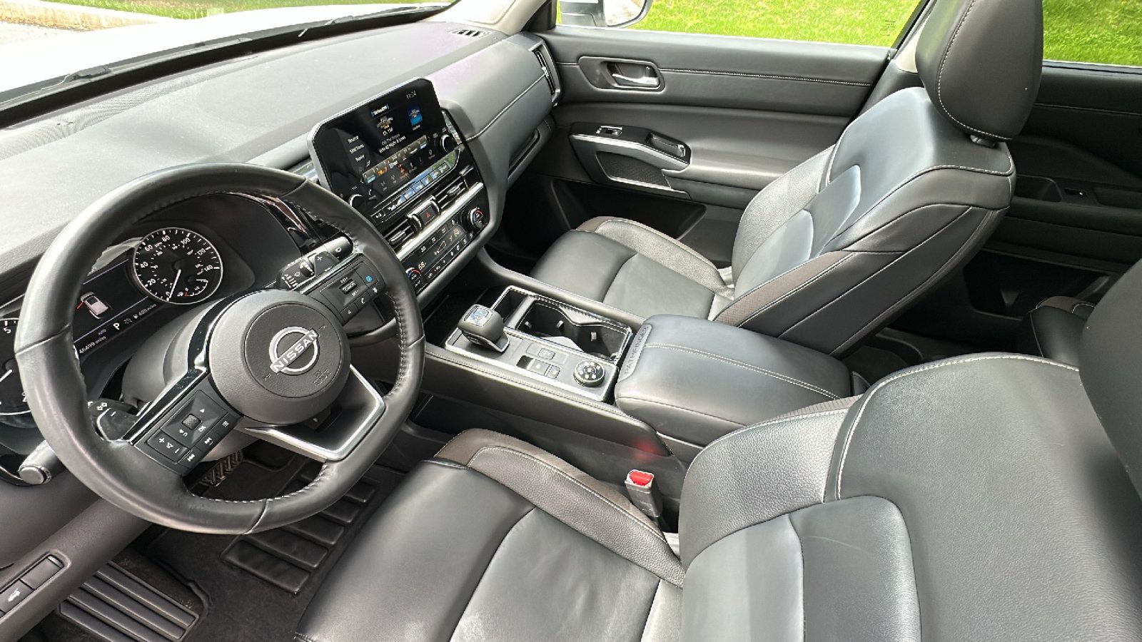 Certified 2024 Nissan Pathfinder SL w/ SL Premium Package AWD/4WD image 21
