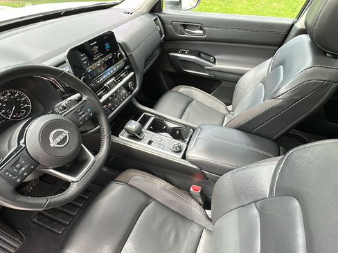 Certified 2024 Nissan Pathfinder SL w/ SL Premium Package AWD/4WD image 21