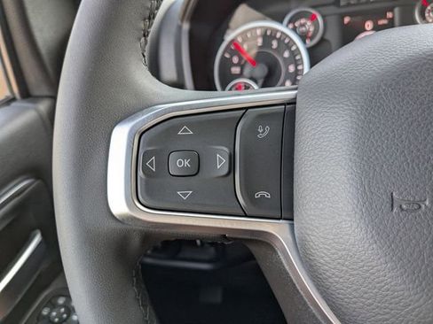Used 2025 RAM 2500 Big Horn AWD/4WD image 18