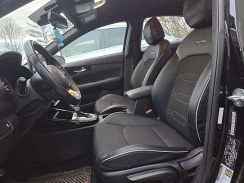 Used 2023 Kia Forte GT-Line w/ GT-Line Technology Package image 8