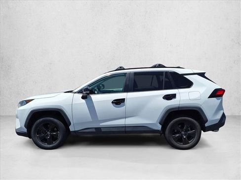 Used 2020 Toyota RAV4 XLE w/ XLE Grade Weather Package FWD image 6
