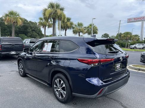 Used 2022 Toyota Highlander XLE FWD image 8