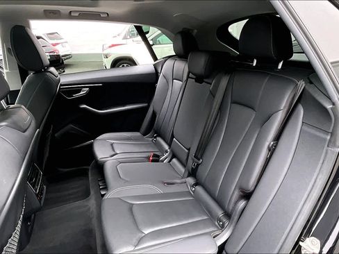 Used 2020 Audi Q8 Premium Plus image 19
