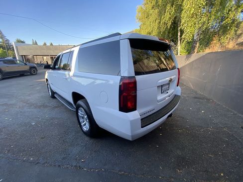 Used 2018 Chevrolet Suburban LT AWD/4WD image 4
