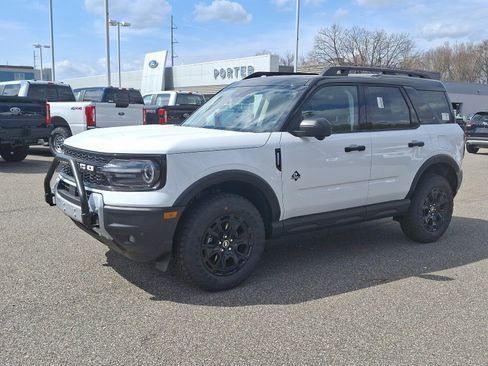 New 2025 Ford Bronco Sport Outer Banks w/ Sasquatch Outer Banks Package image 3