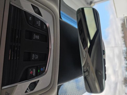 Used 2024 Acura MDX SH-AWD w/ Advance Package image 21