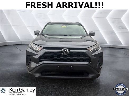 Used 2019 Toyota RAV4 LE w/ Carpet Mat Package image 2