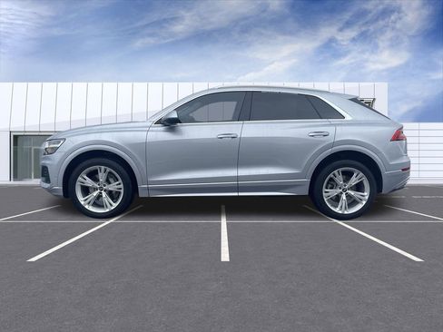 Used 2022 Audi Q8 Premium Plus image 5