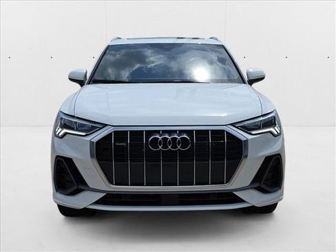 New 2025 Audi Q3 2.0T Premium image 2