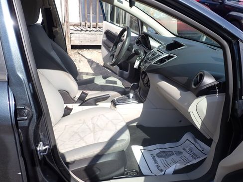 Used 2011 Ford Fiesta SE w/ 201A Rapid Spec Order Code image 6